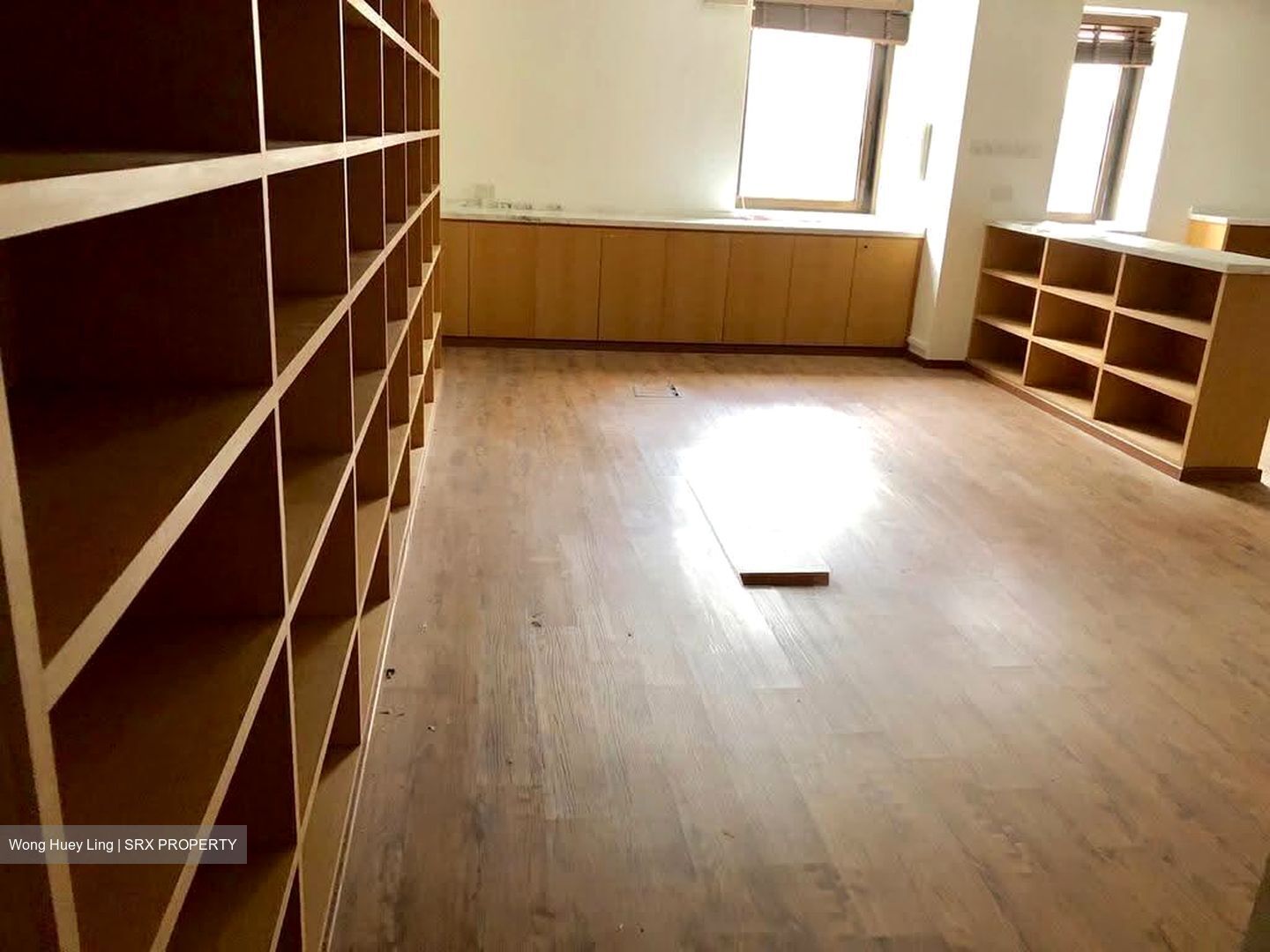 The Adelphi (D6), Office #608439081